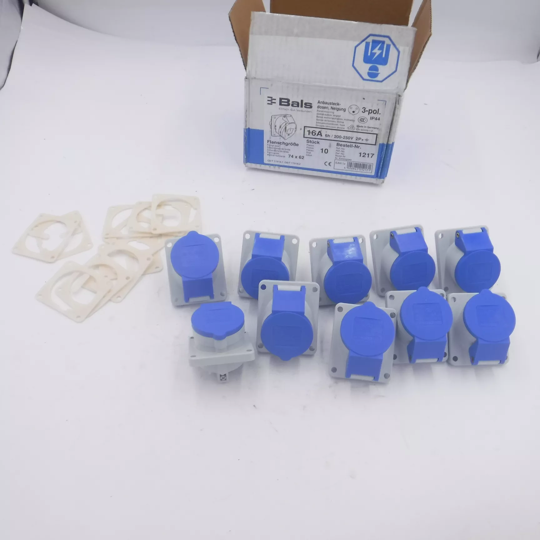 10 Pack Bals Inclined Surface-Mounted Sockets 63A 200-250V 12563