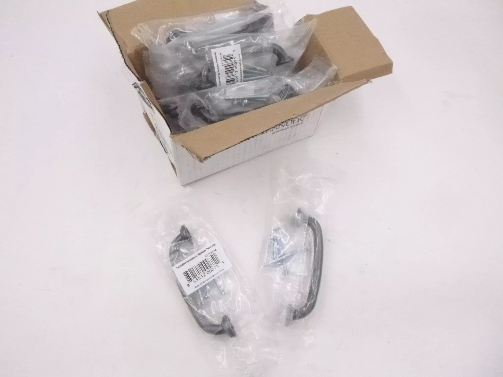 11 Pack Jeffrey Alexander 527 DACM Bremen 3-3/4″ Center to Center Handle