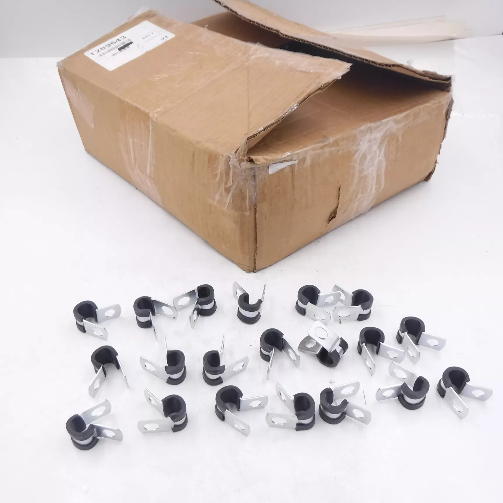 20 PK Genuine OEM John Deere Bolt On Clamps T269643 For 6R 110 6R 140 7R 310