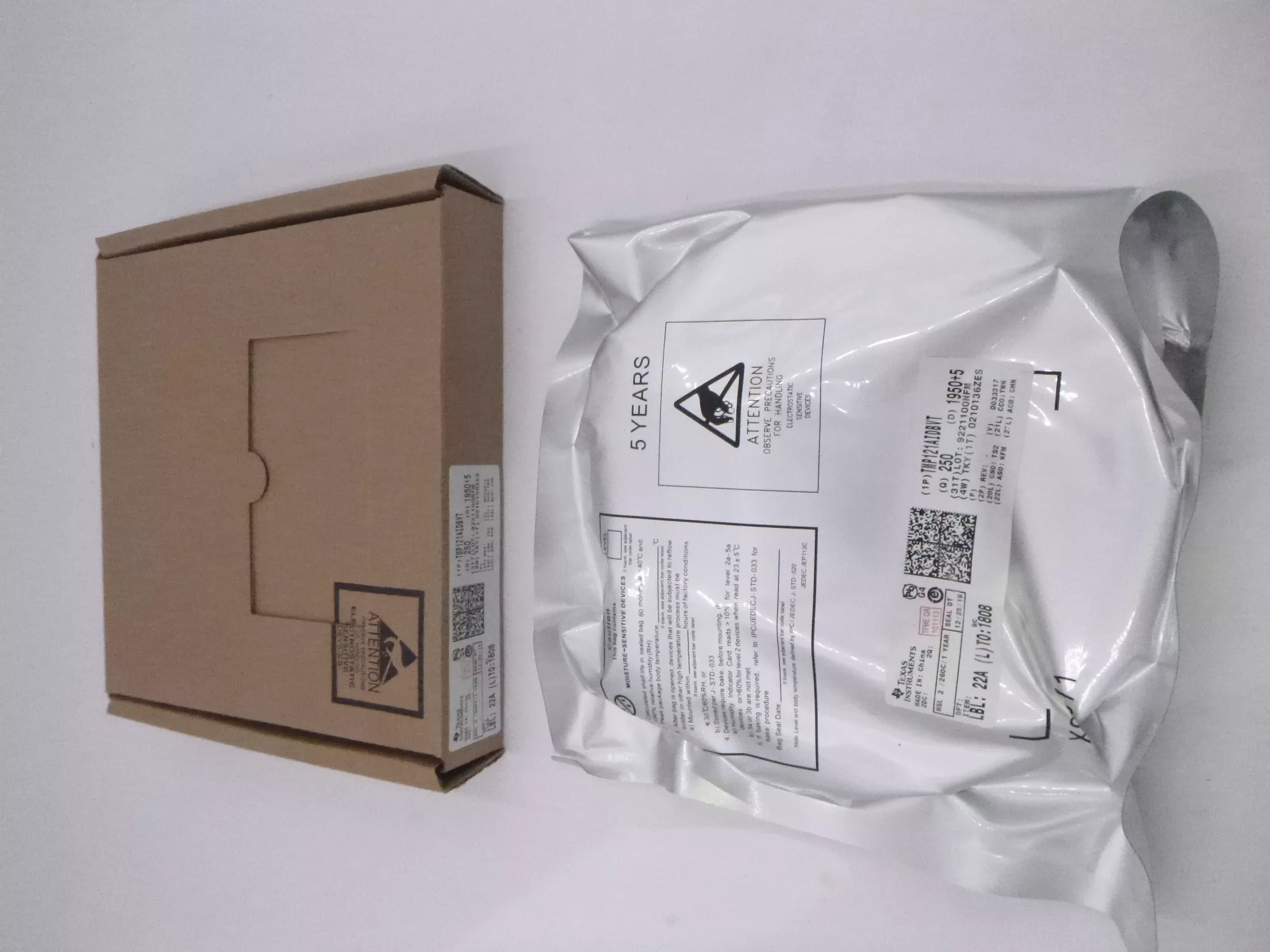 250 Pack TI Temperature Sensor Digital, Local -40°C ~ 125°C 12 b SOT-23-6