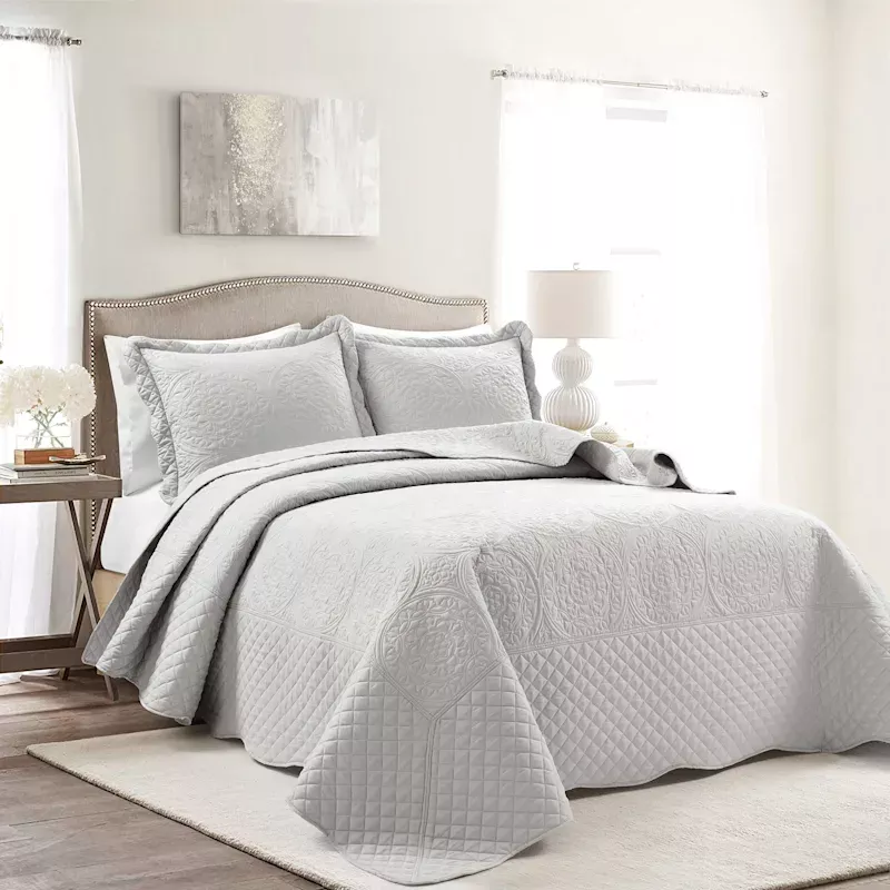3-Piece Grey Medallion Scalloped Bedspread Set, King