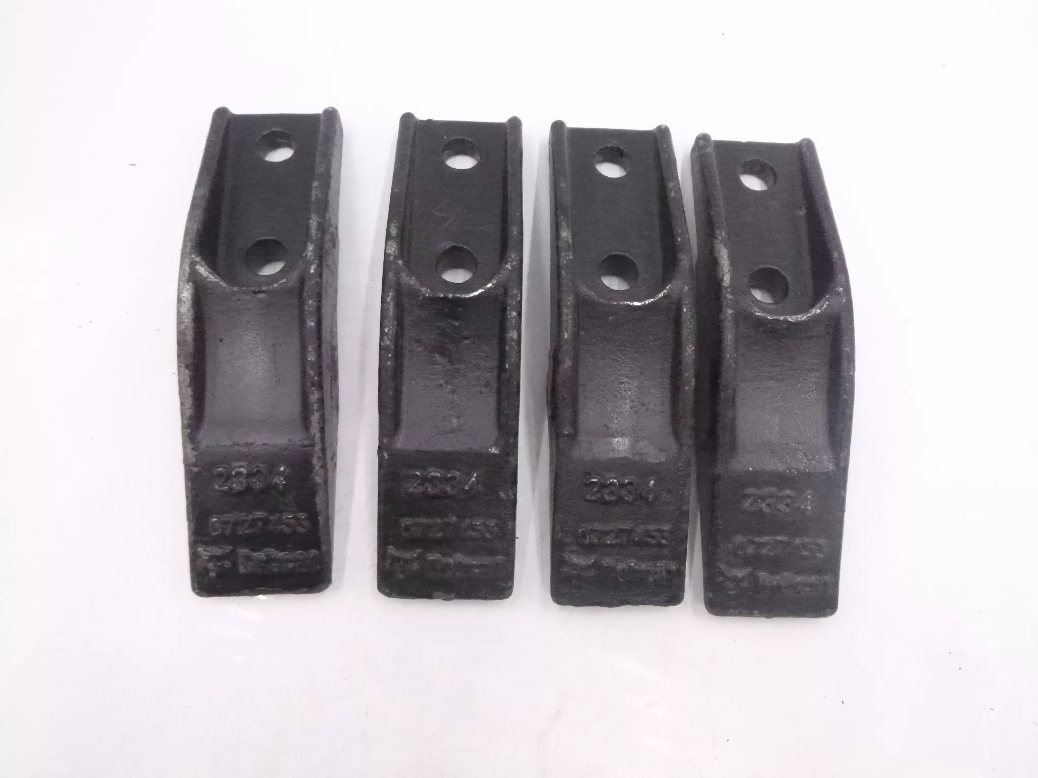 4 Pack OEM Bobcat Tooth/Shank Assembly 6727453