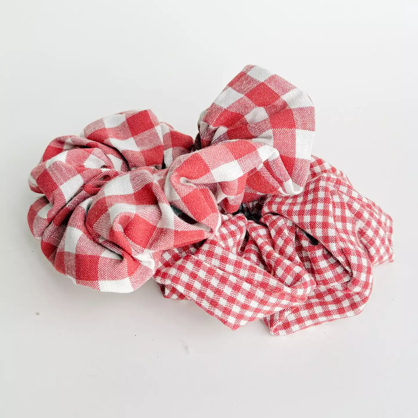 Adorro - Red Gingham Scrunchie Set