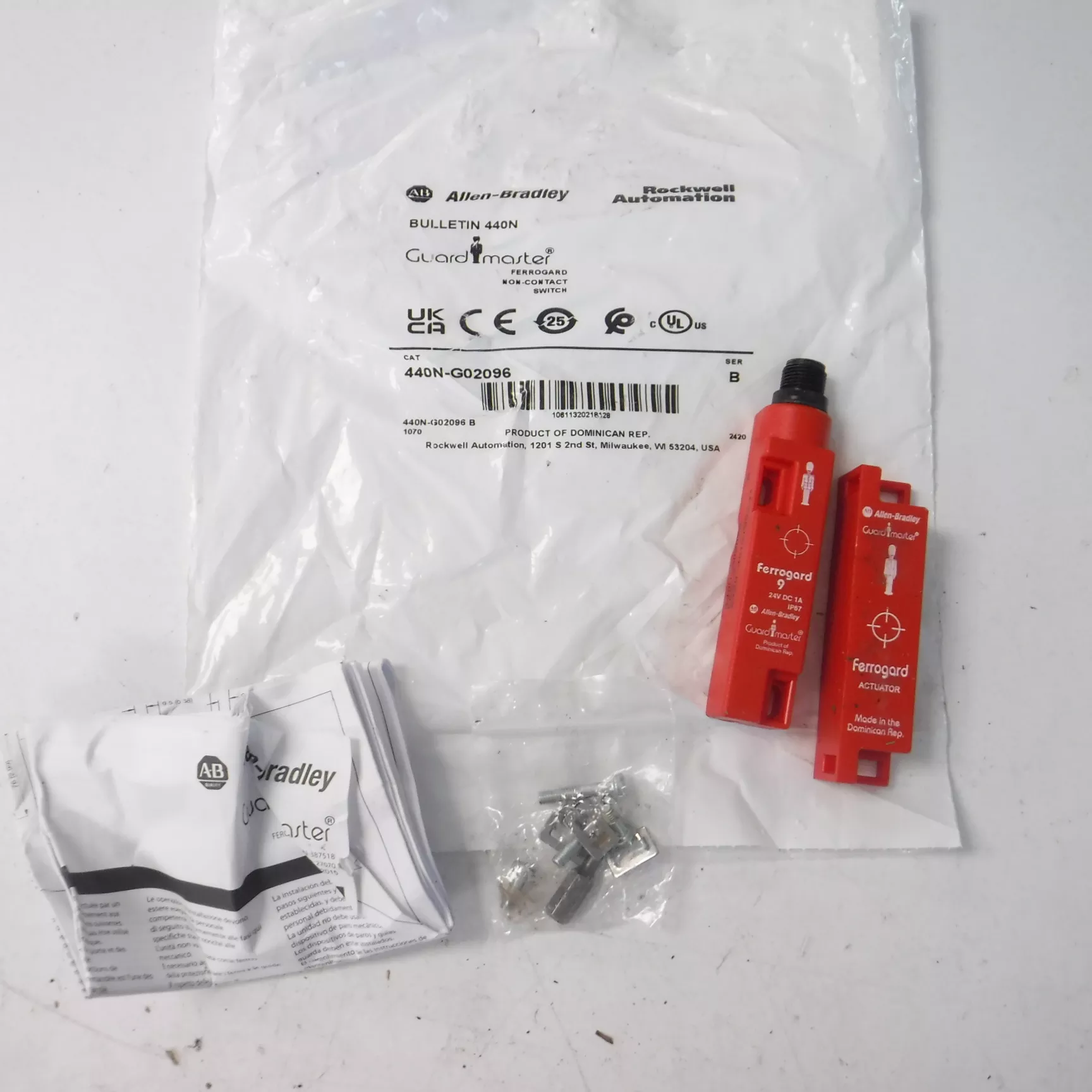 Allen-Bradley Guardmate Safety Switch440N-G02096 24VDC