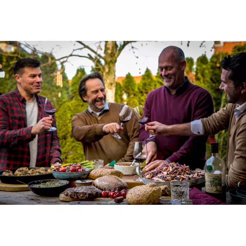 BBQ Vlees + Salades & Broodbuffet + Dessert – 10 personen