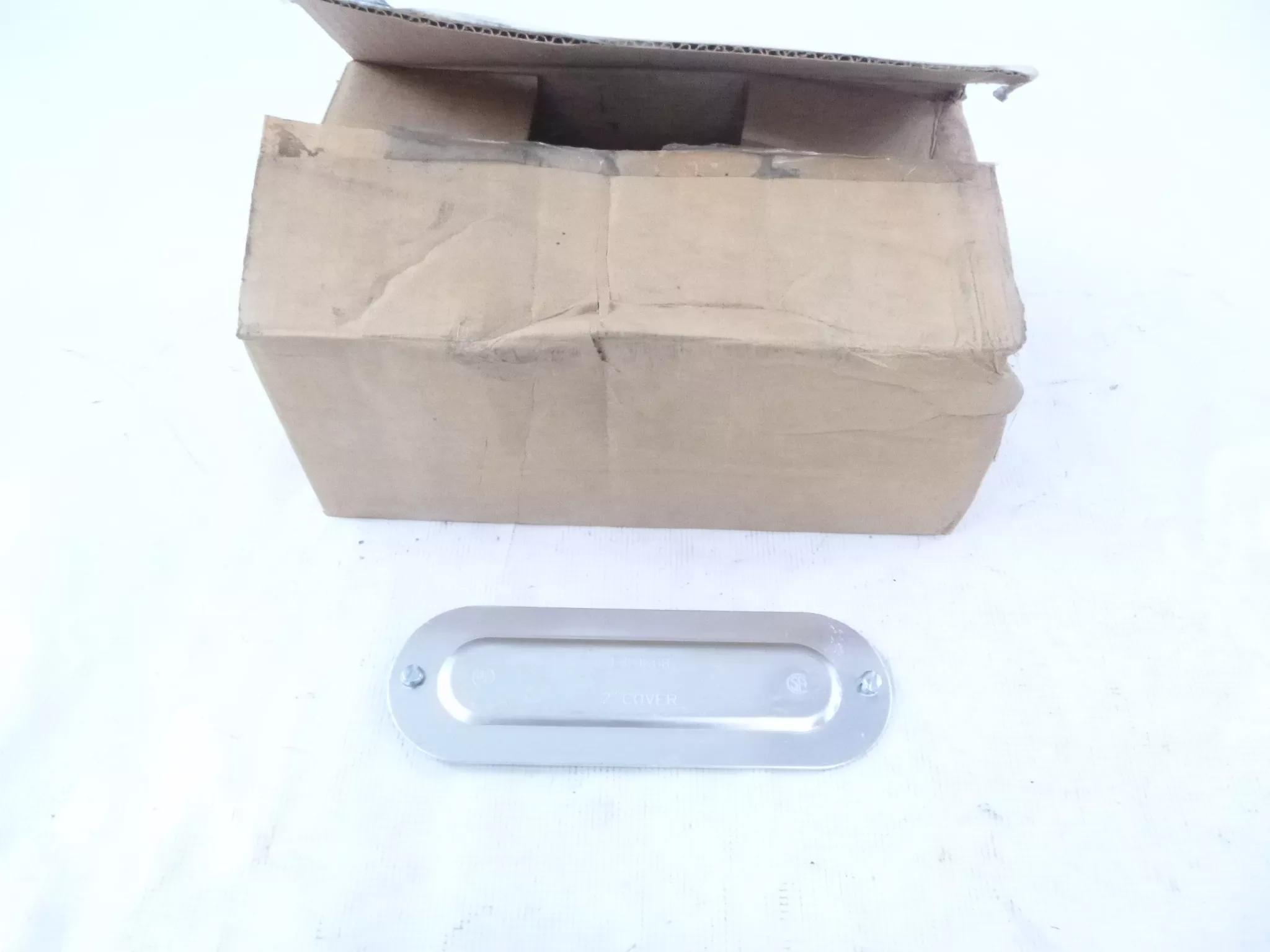 Box of 25 Topaz 576 2″ Aluminum Conduit Body Cover