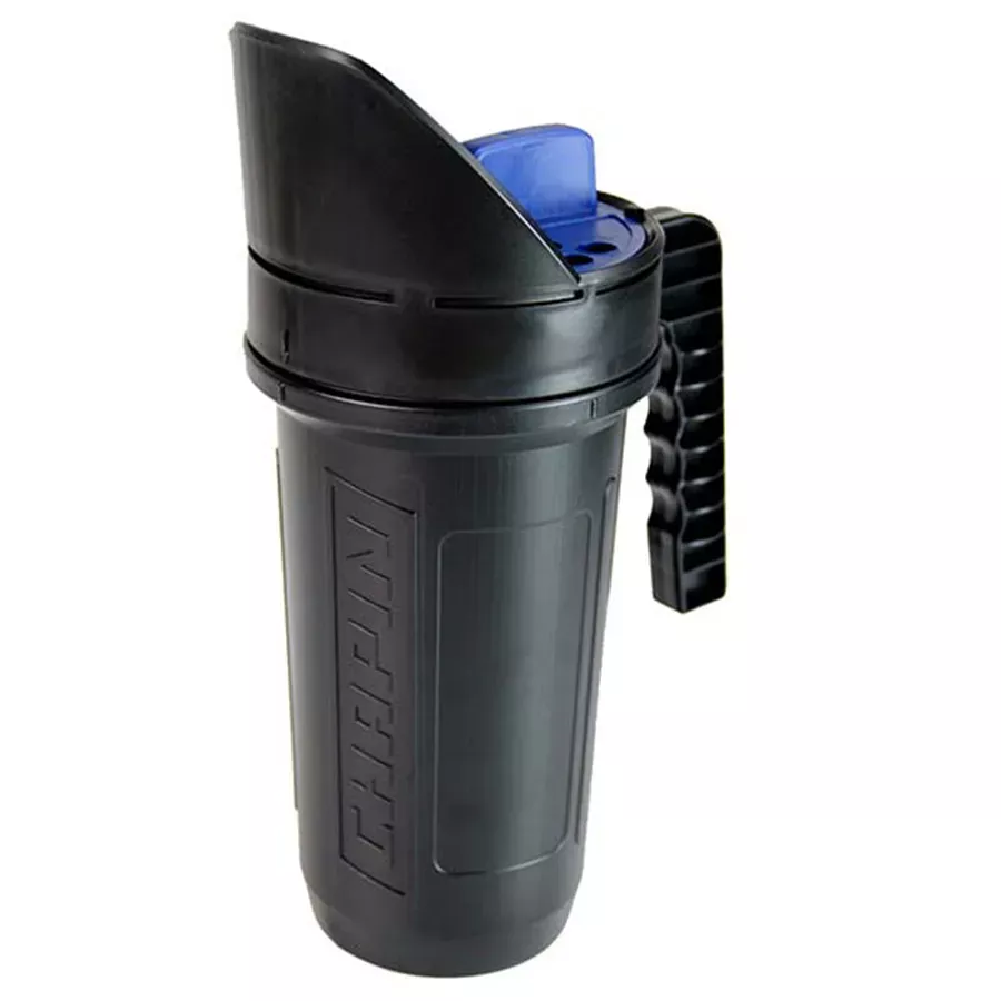 Chapin Hand Salt Shaker/Spreader - 64 oz
