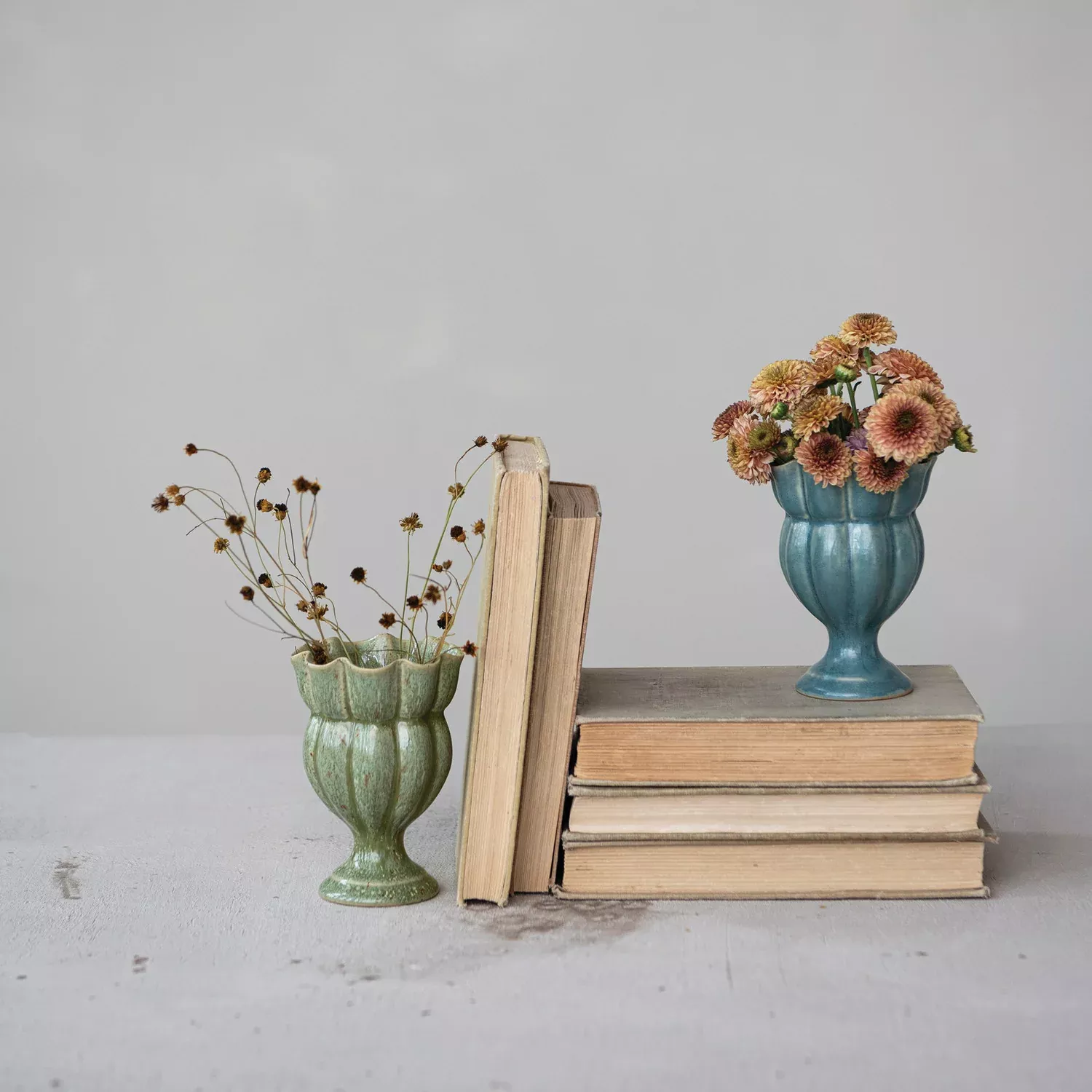 Creative Co-op - Scalloped Footed Vase