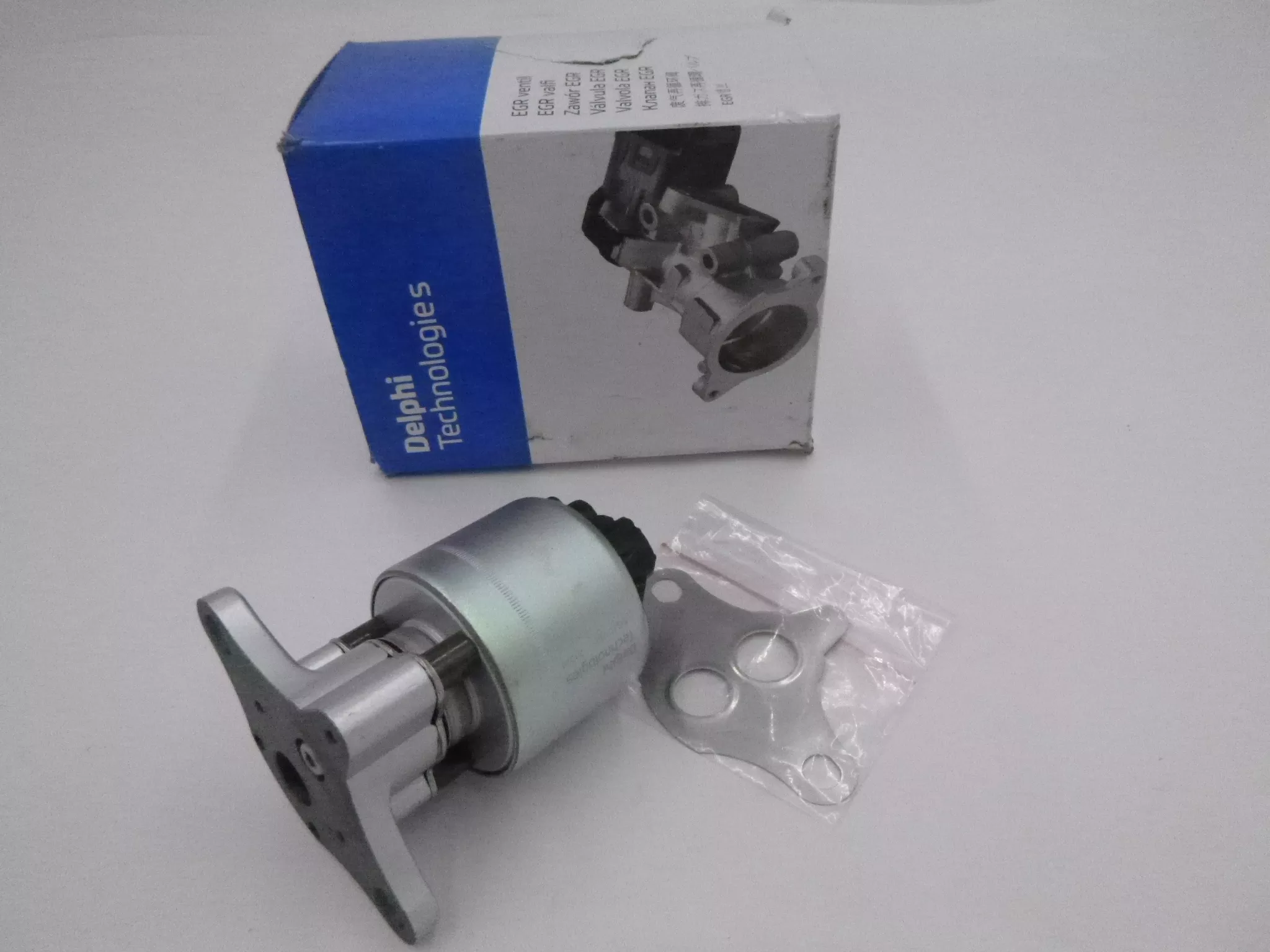 Delphi EG10169 Linear EGR Valve For 2000-2001 Chevy Impala