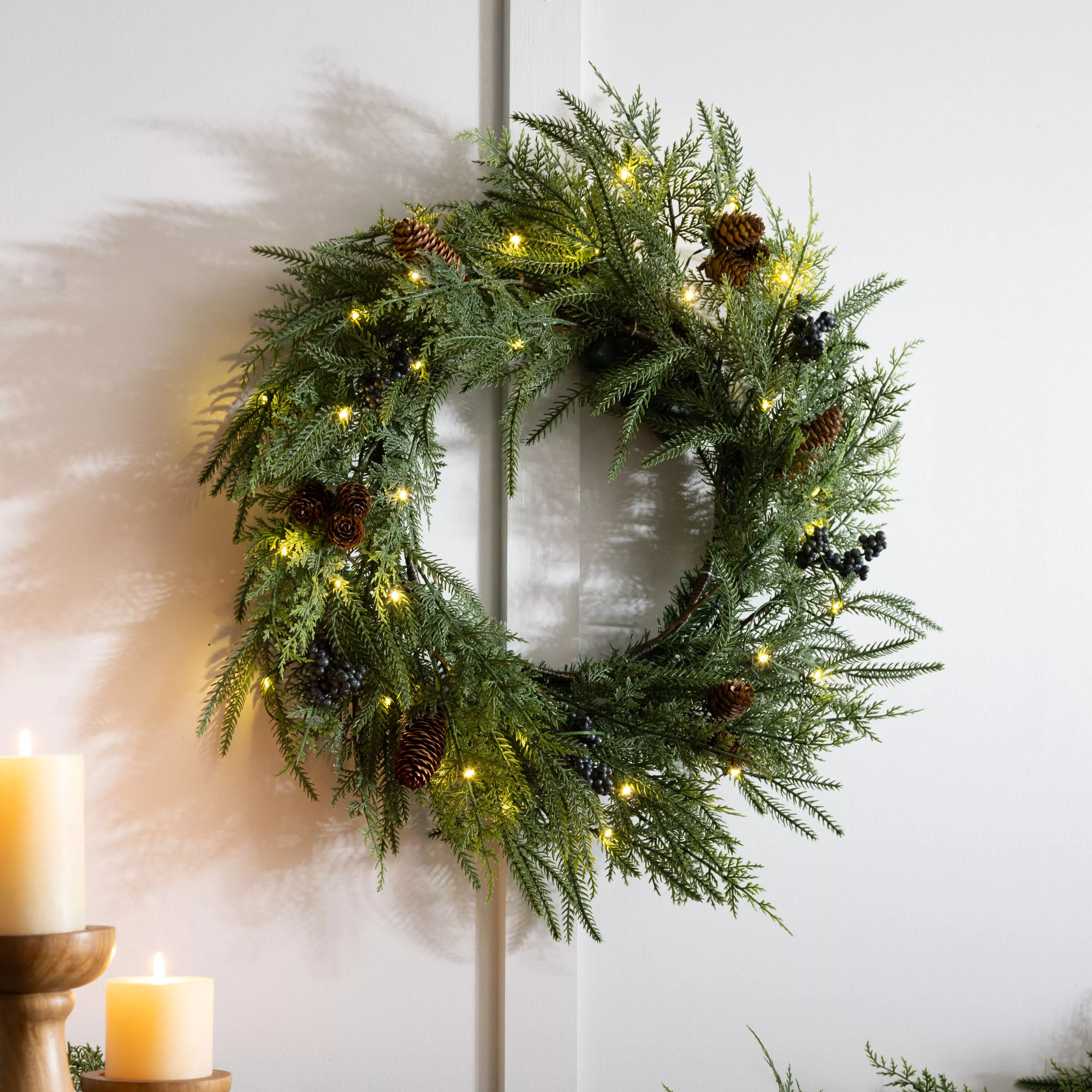 Deluxe Norfolk Pine 24” Wreath with Fairy Lights