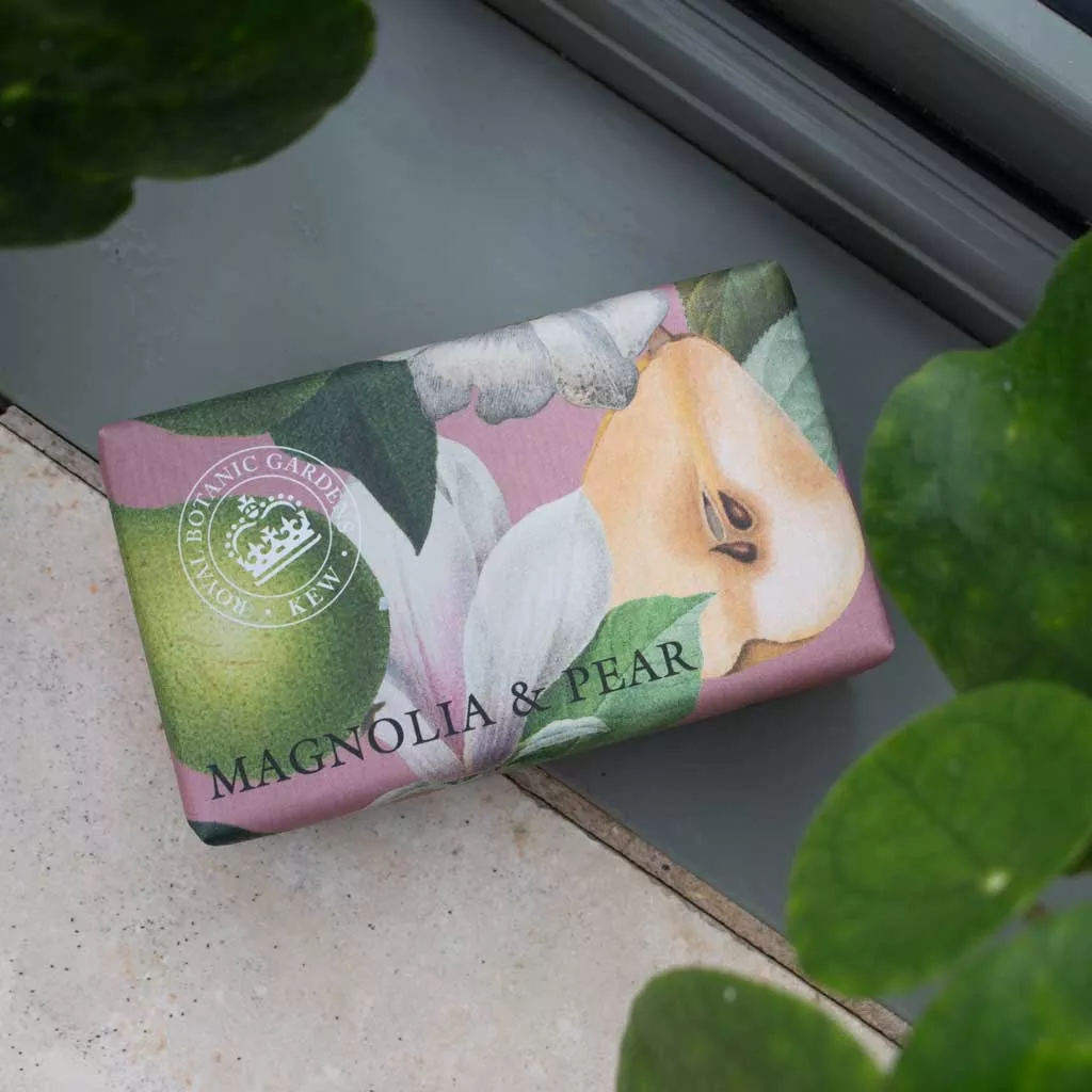 English Soap Company - Magnolia & Pear Bar Soap