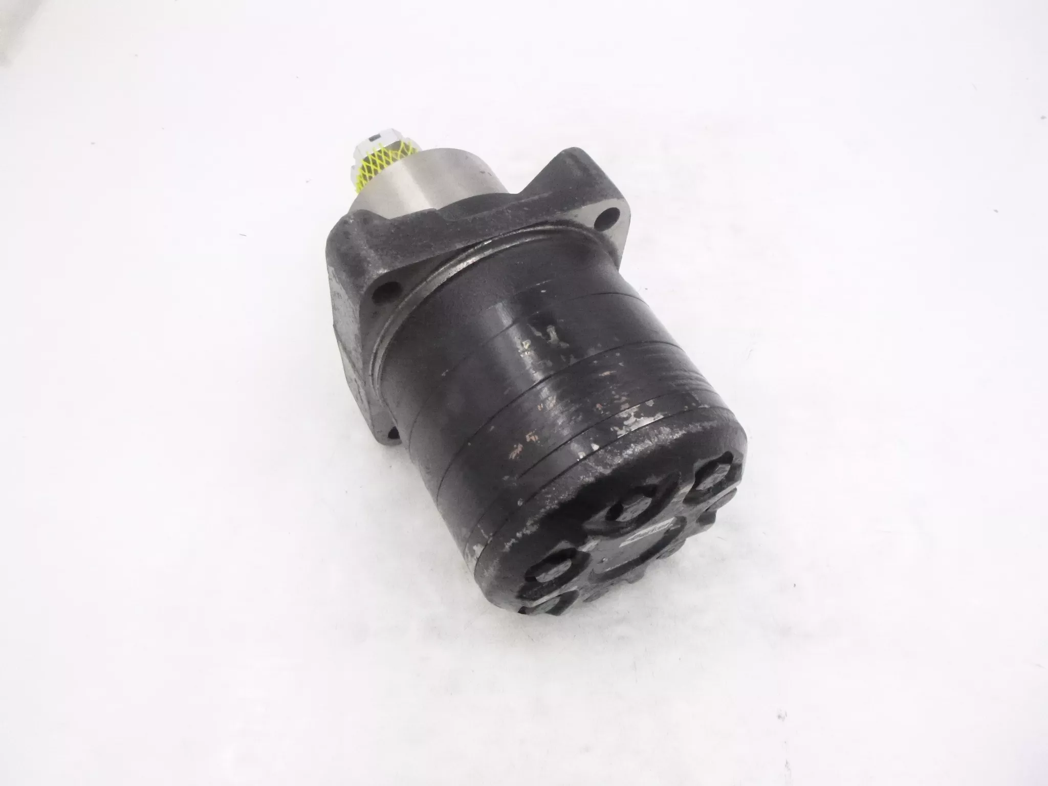 Genuine OEM Parker Hydraulic Wheel Motor TF0240LS080AAFB For Scag Turf Tiger