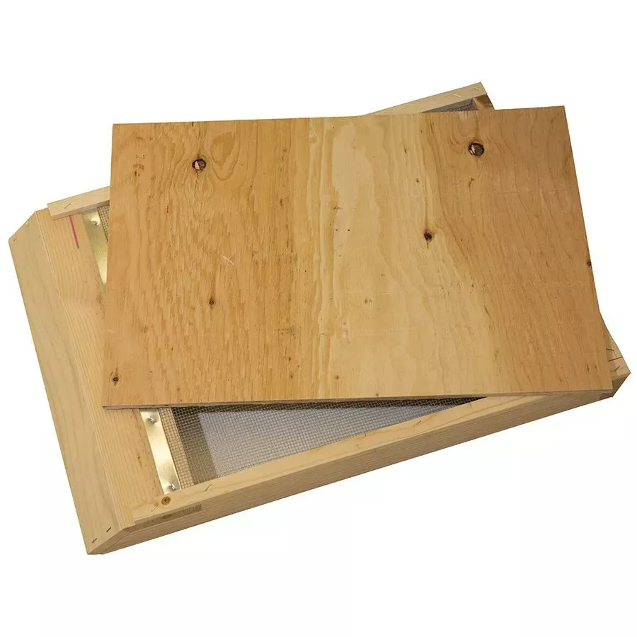Harvest Lane Honey Screened Bottom Board - w/ Removable Bottom