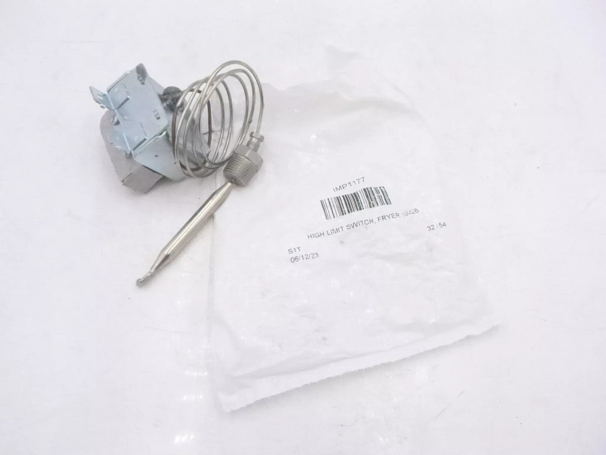 Imperial Safety Thermostat LCC High Limit Switch For Fryer 0328 5/16″ X 3-1/2″