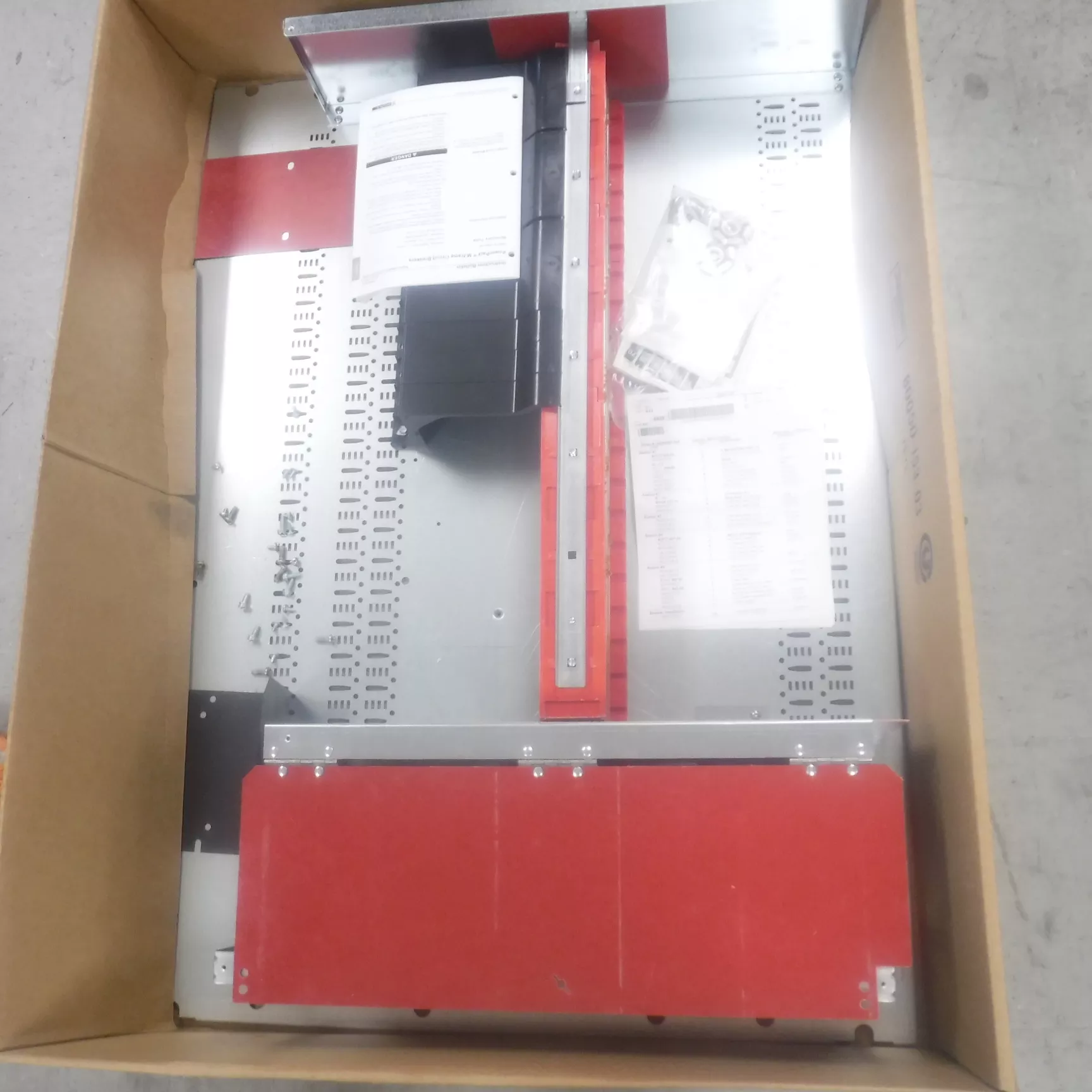 INCOMPLETE Square D HCP Panelboard Interior I-Line 4-Wire 600A 480Y/277V SEE DES
