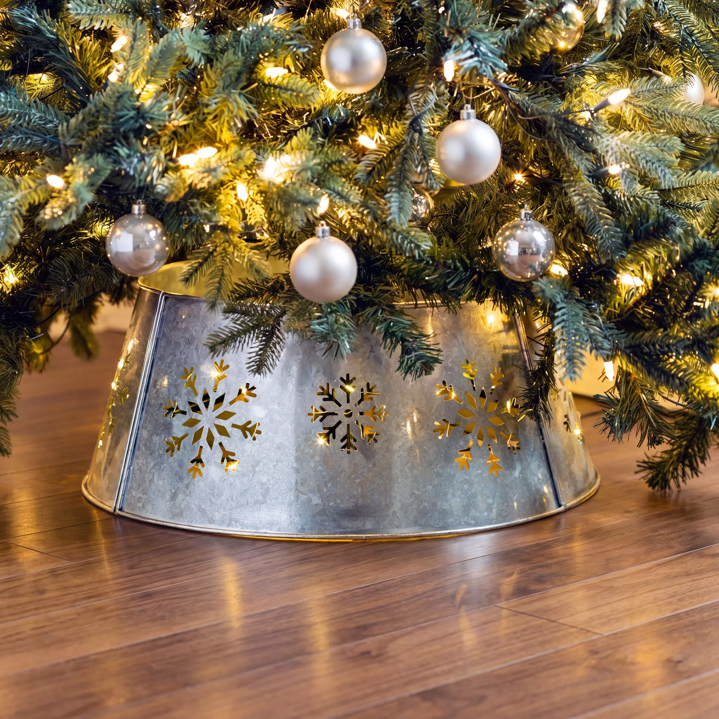 LED Metal Christmas Tree Collar