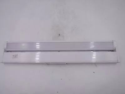 Lithonia Lighting White 18″ Linkable LED Undercabinet Light 120V 585 Lumens