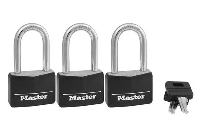 Master 141TRILF Large Shackle Covered Aluminum, 1-9/16"