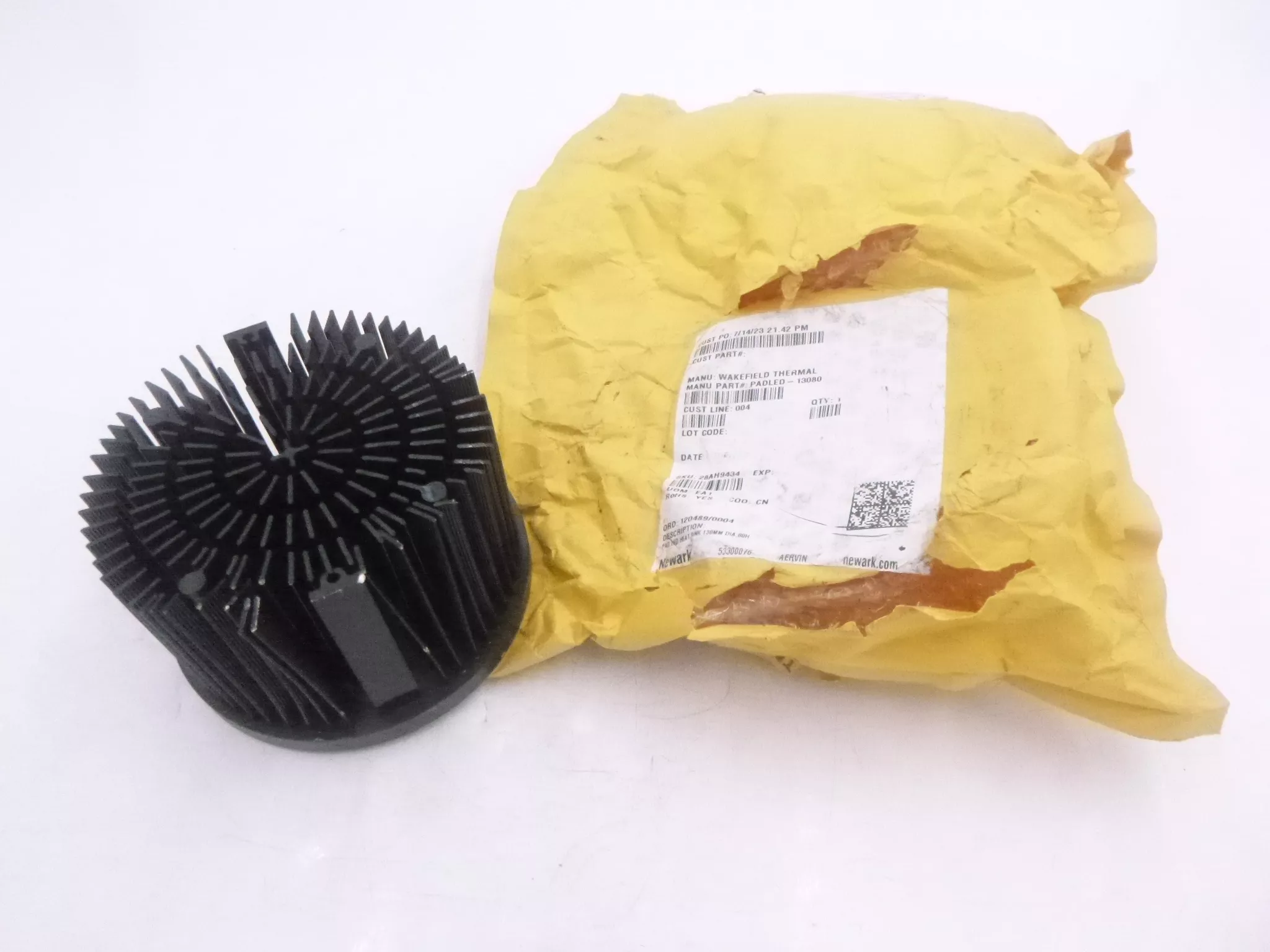 Newark Pad Led Heat Sink 130mm Dia. 80H Padled Round SEE DESC