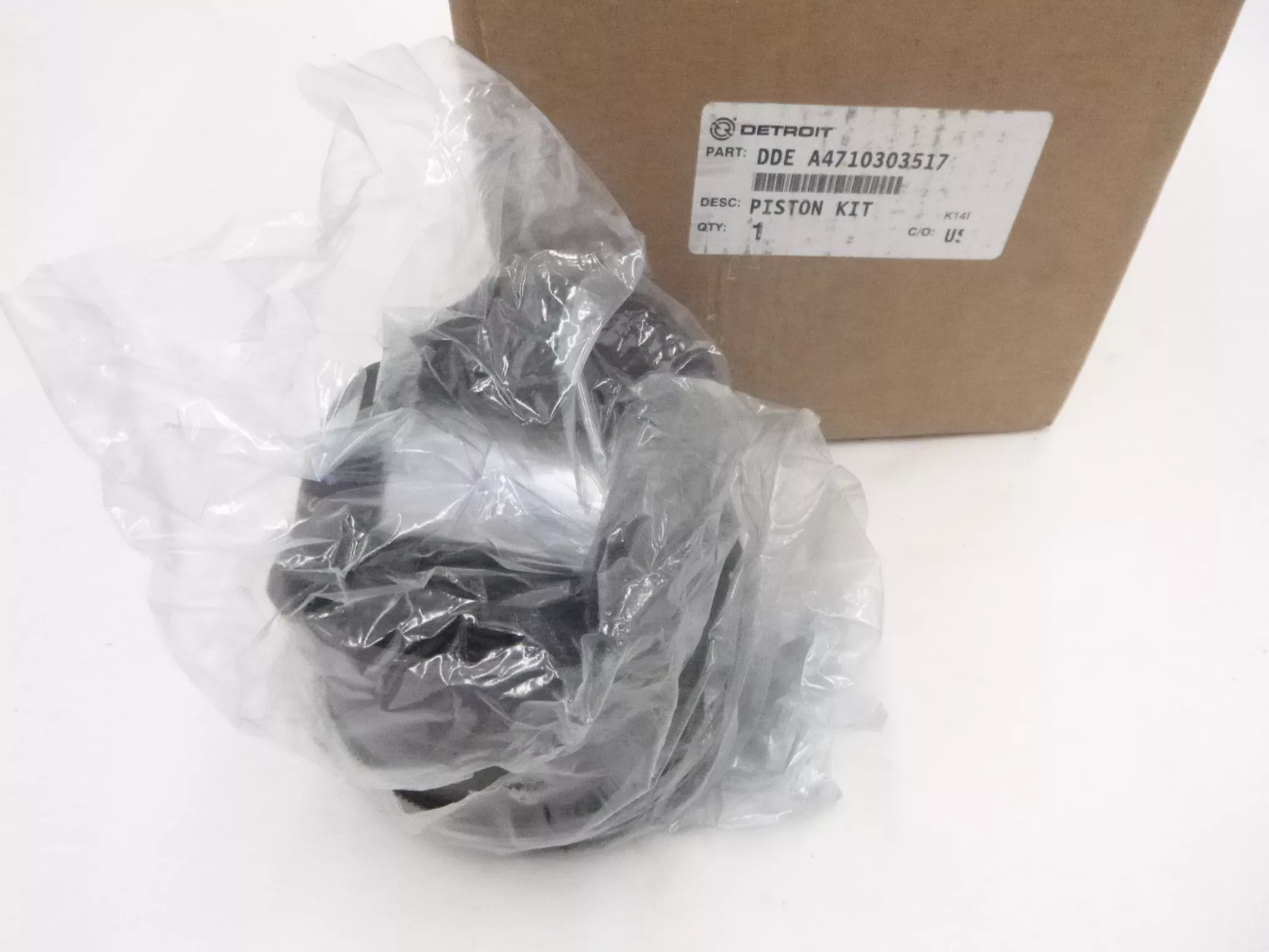 OEM Detroit Diesel Piston Kit DDE A4710303517 Commercial Truck Replacement Part