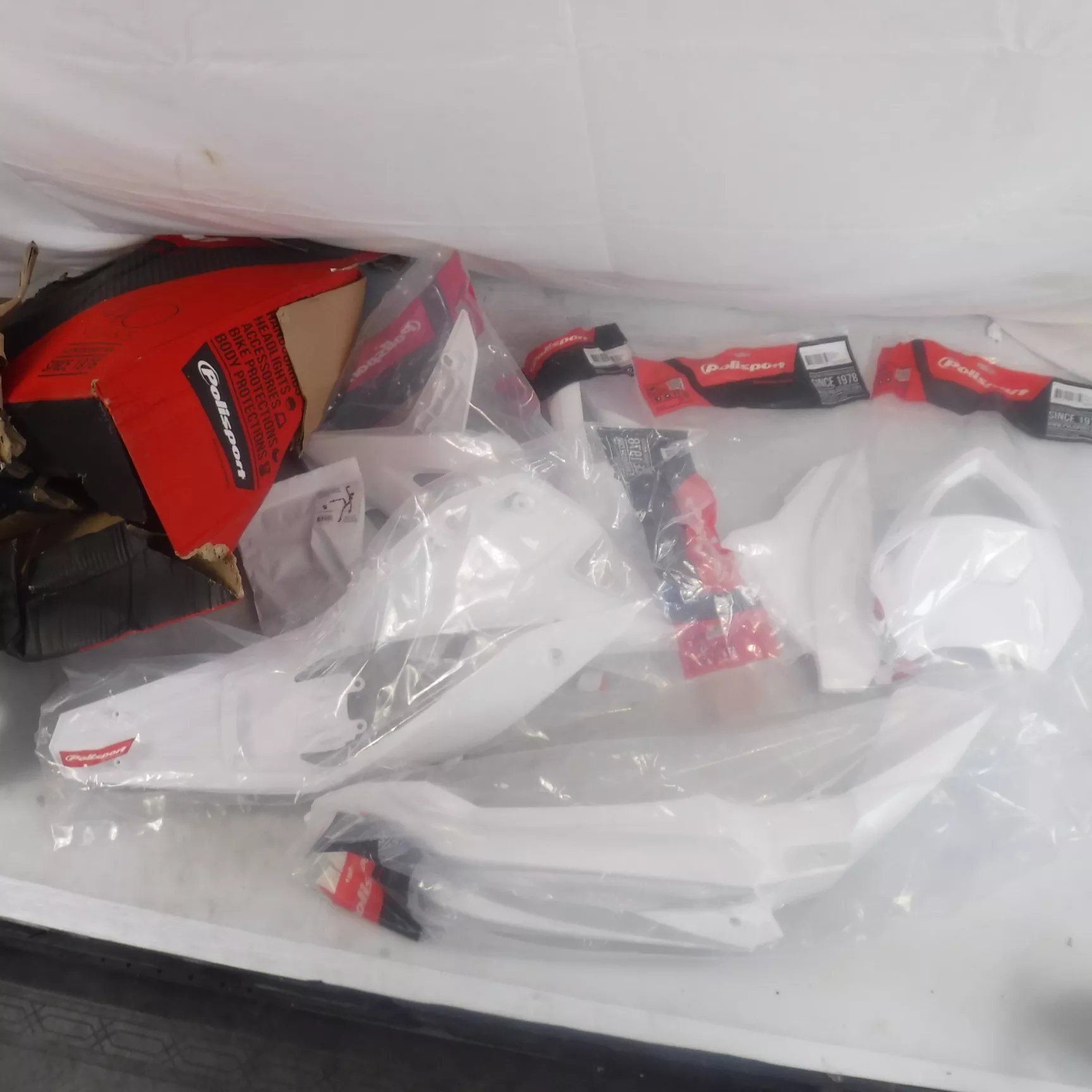 Polisport Complete Enduro Plastic Kit White 90929 Beta 250 RR,300 RR SEE DESC