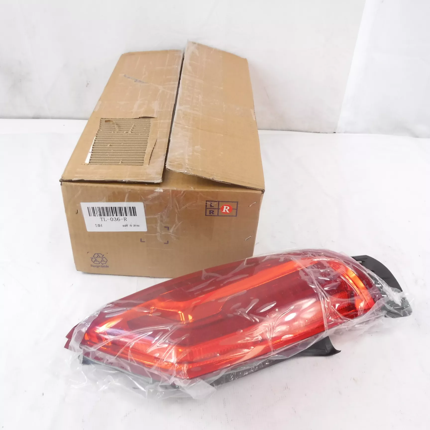 Rear Right Tail Light Brake Lamp TL-036-R For 2013-2017 Cadillac XTS