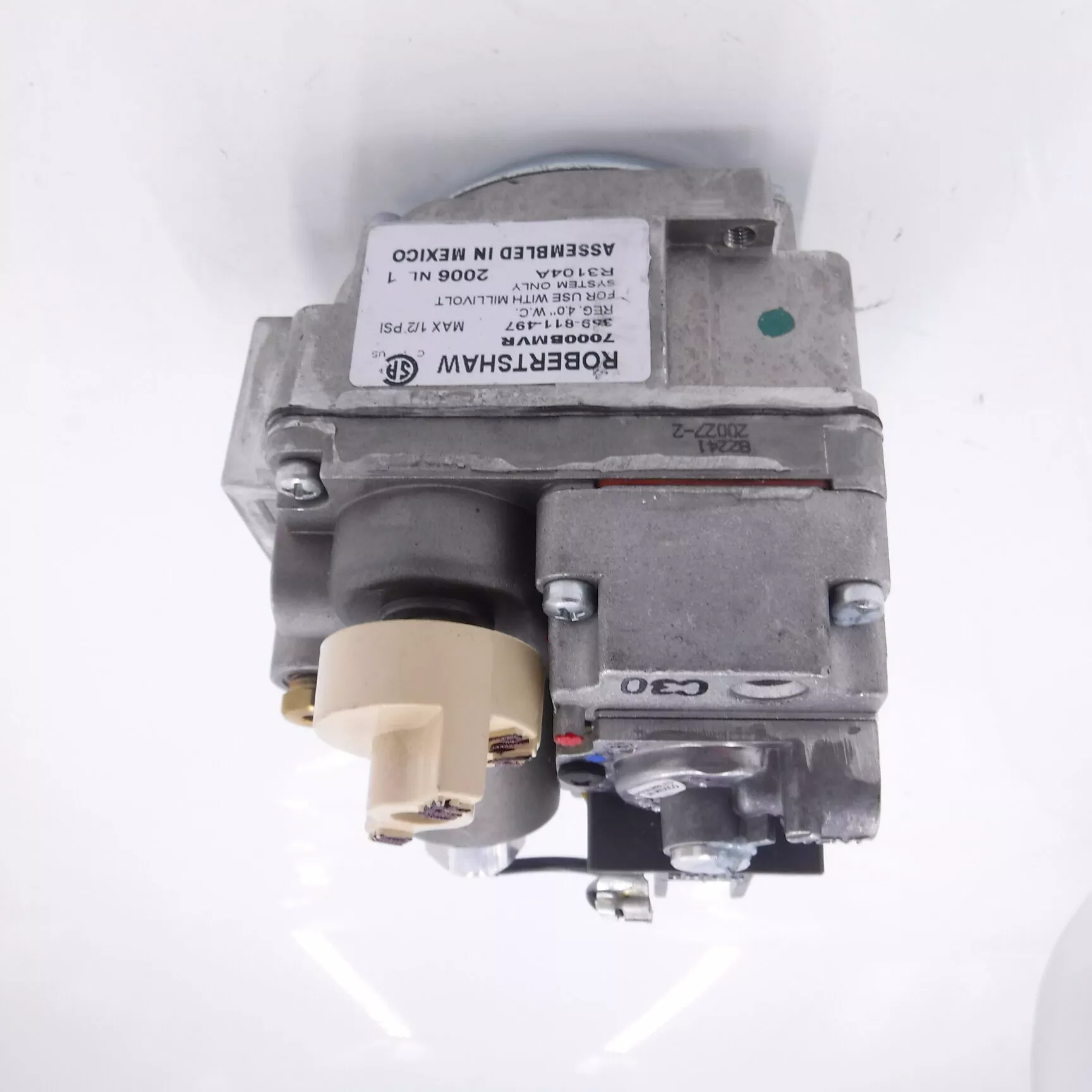 Robertshaw 1/2 PSI 4.0″ W.C. Millivolt Natural Combination Gas Valve 7000BMVR