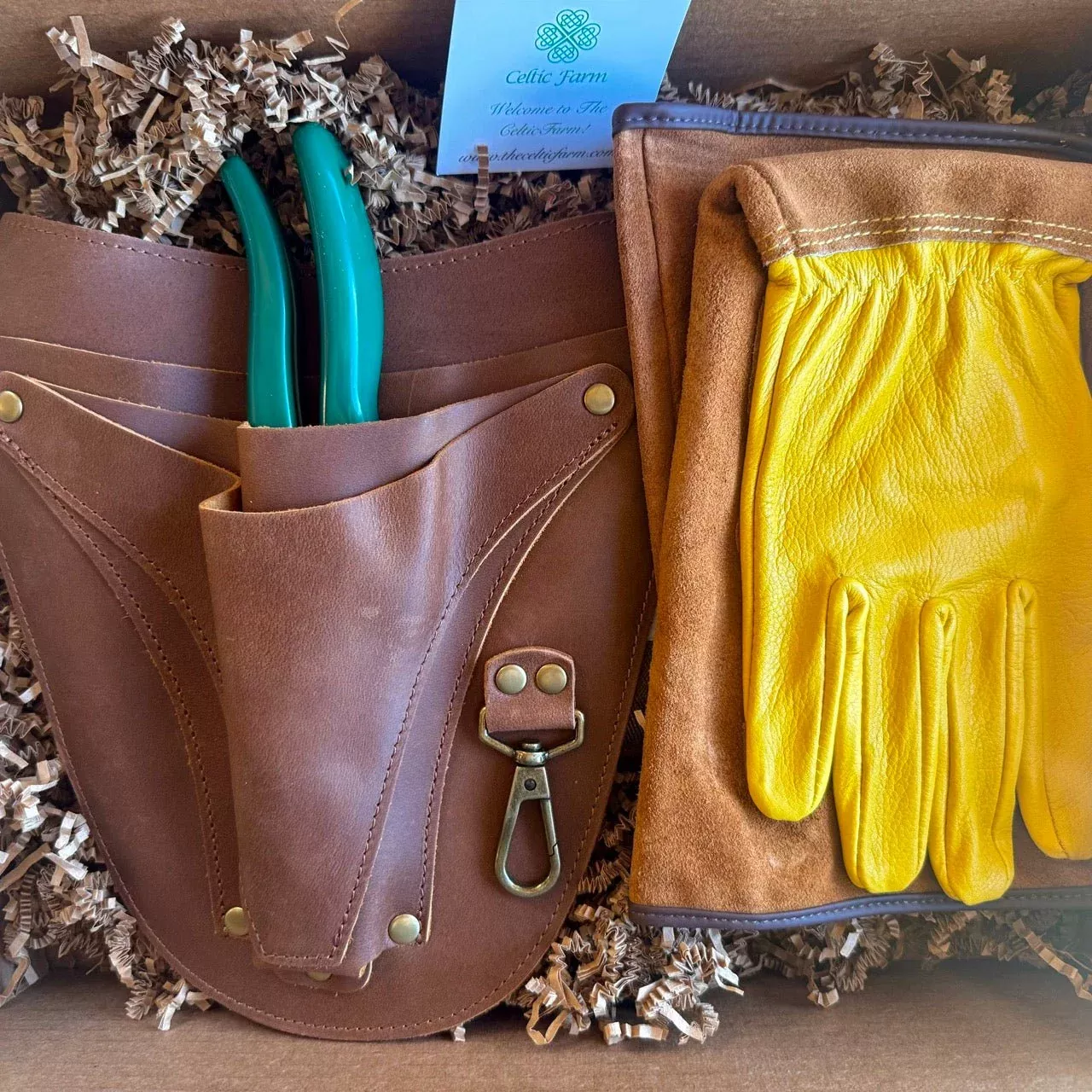 Rose Gardener Gift Box | Rose Gloves, Belt & Pruners