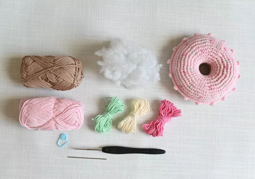 Schiffer - Crochet Cafe Amigurumi Kit, Donut