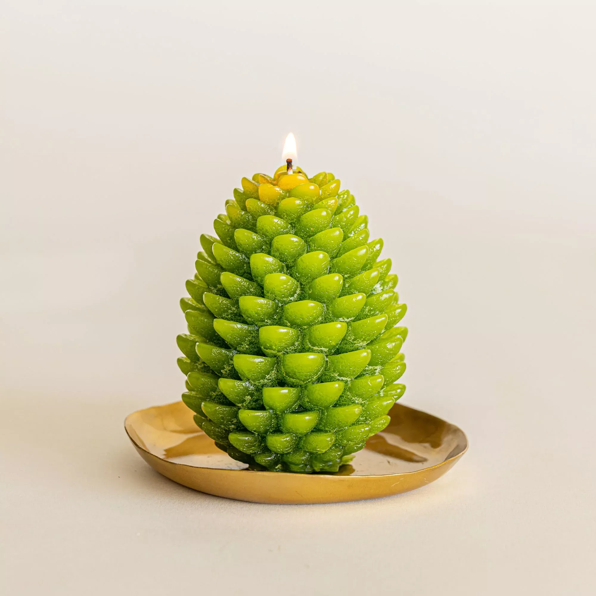 Signature Sculpted Pinecone Candle - Winterberry Frost