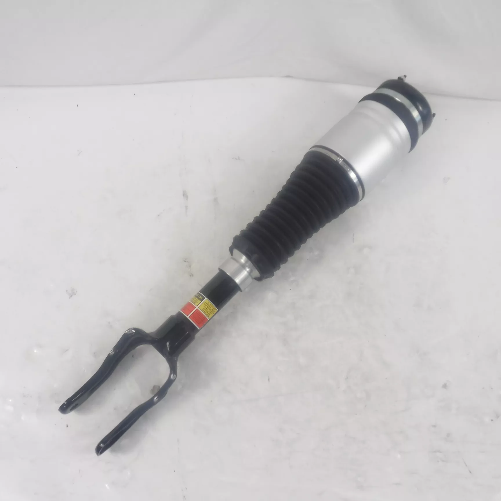 Single Front Driver Air Suspension Shock For 2011-2015 Jeep Grand Cherokee