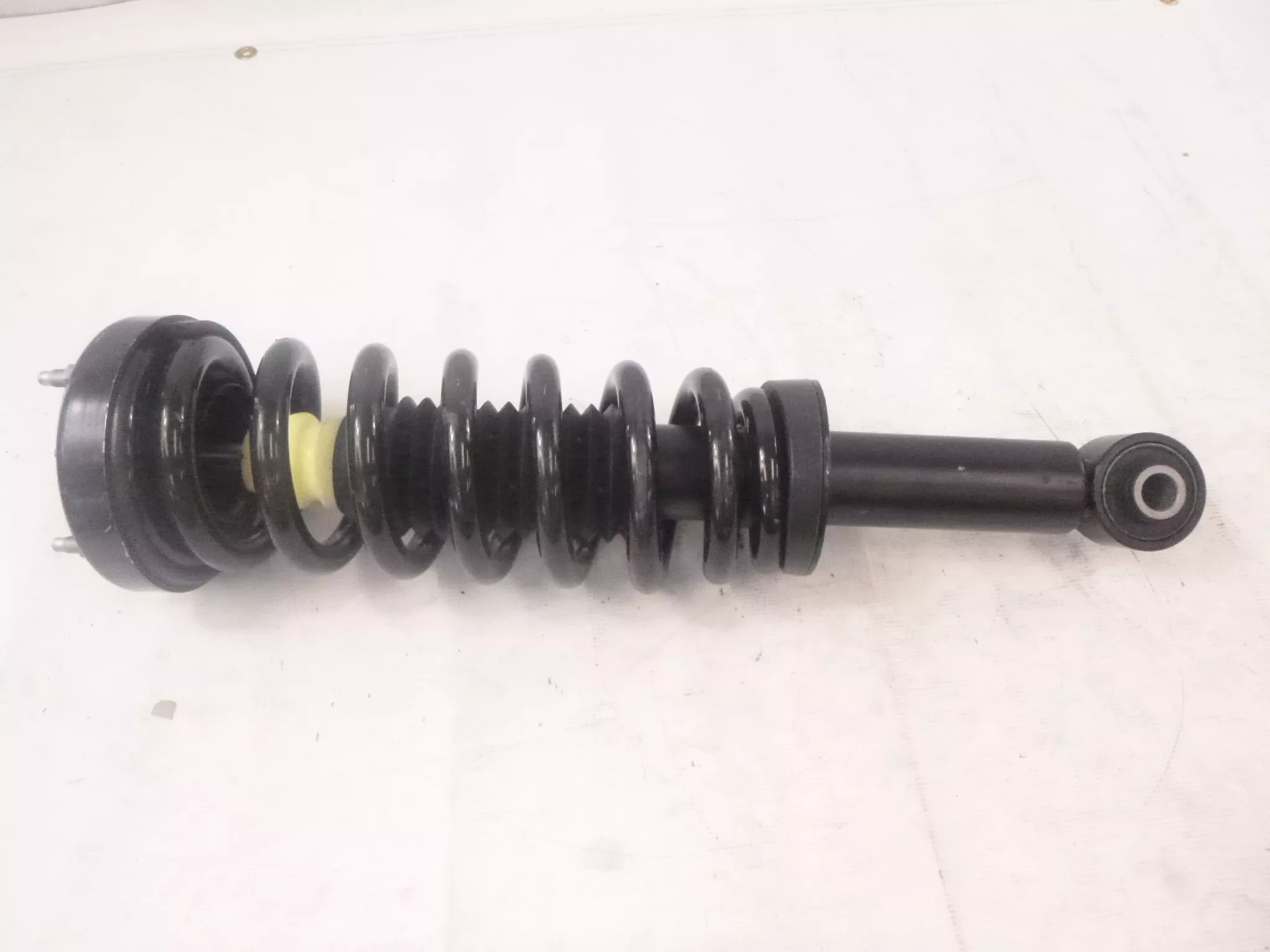 Single Leacree 2552534100 Front Strut For 2009-2013 Ford F150