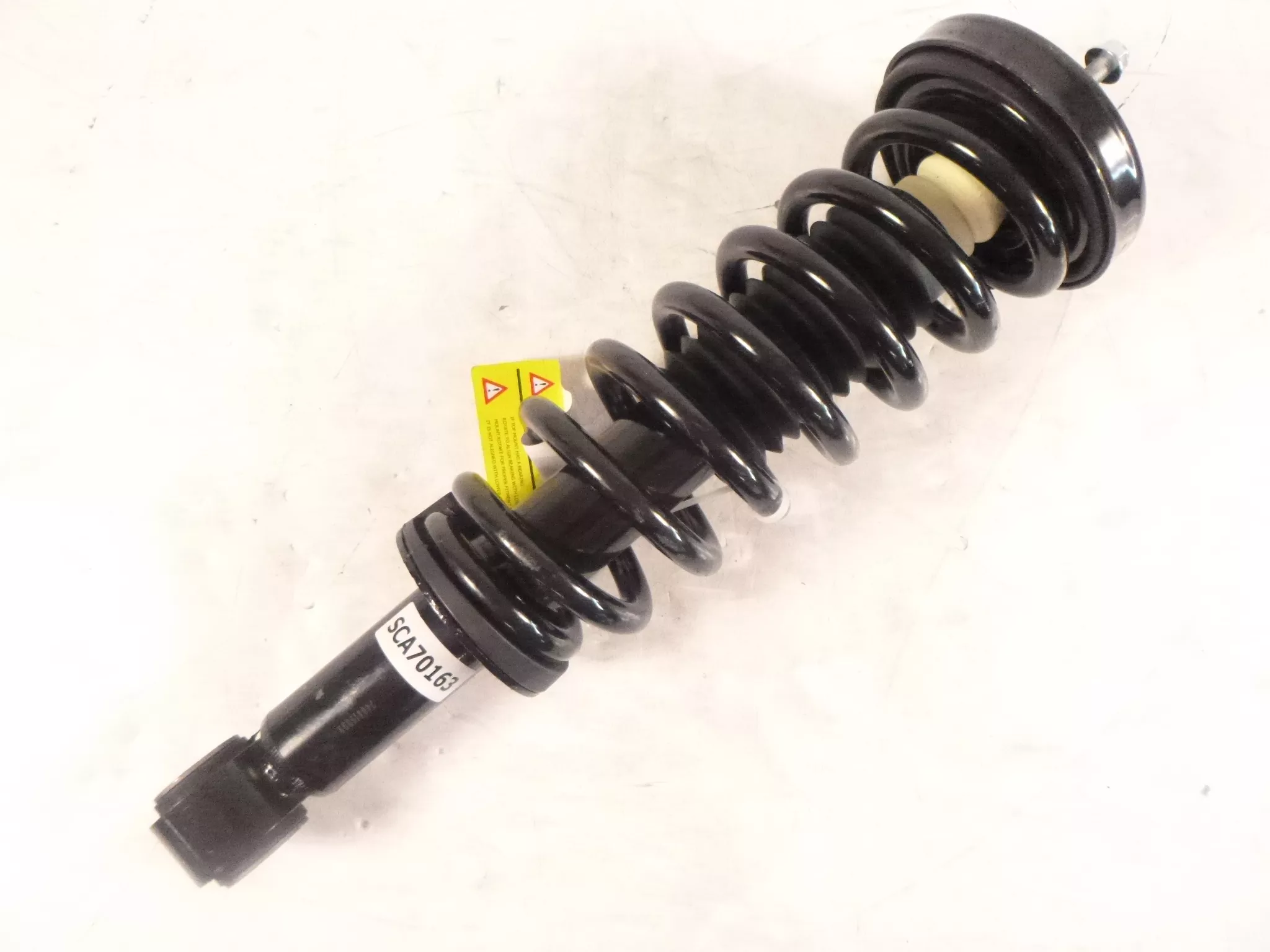 Single TRQ SCA70163 Front Shock & Spring Strut Assy for 2004-2008 Ford F-150