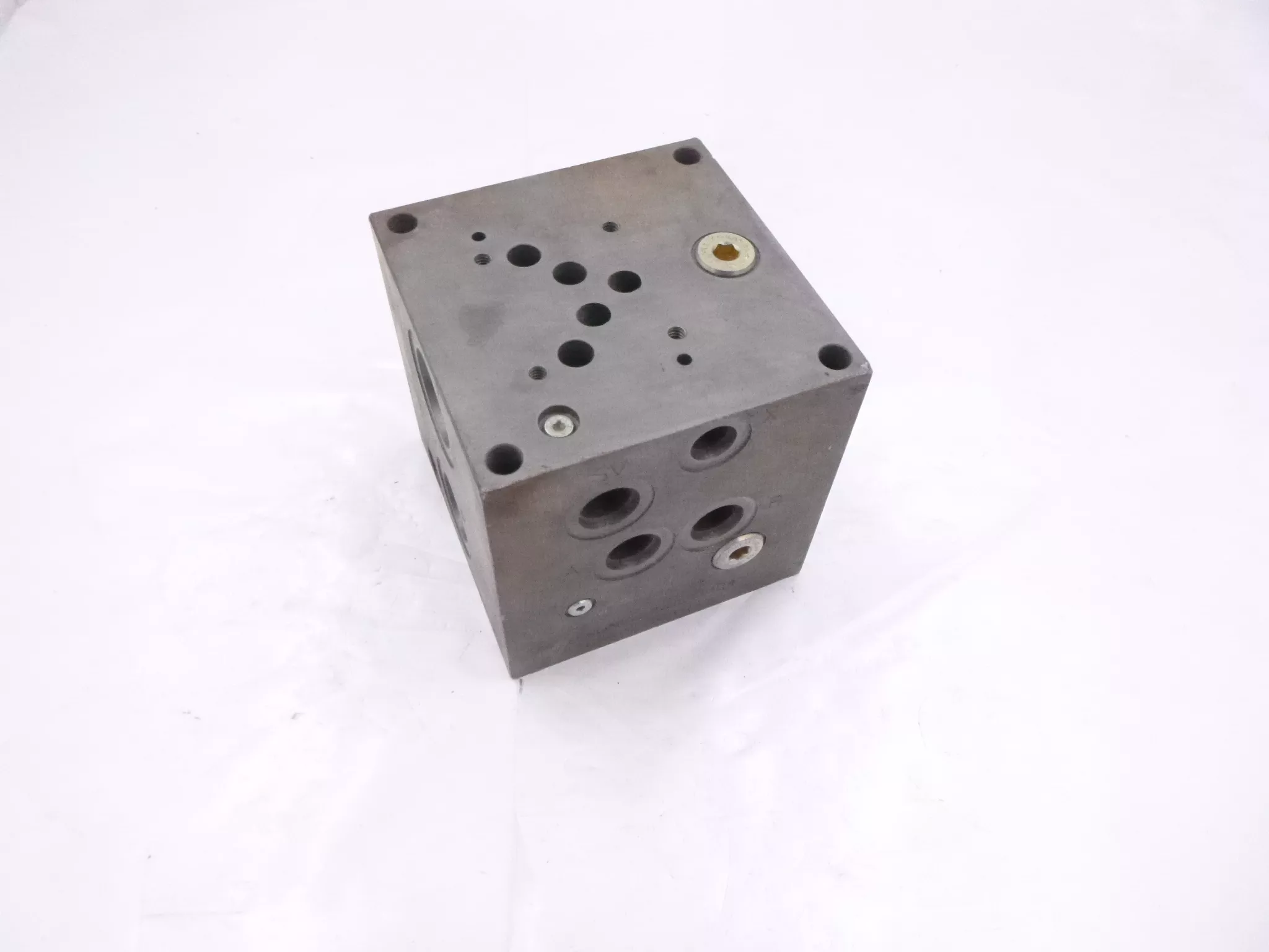 SunSource Festo 0824 C56377 Pneumatic Hydraulic Valve Block