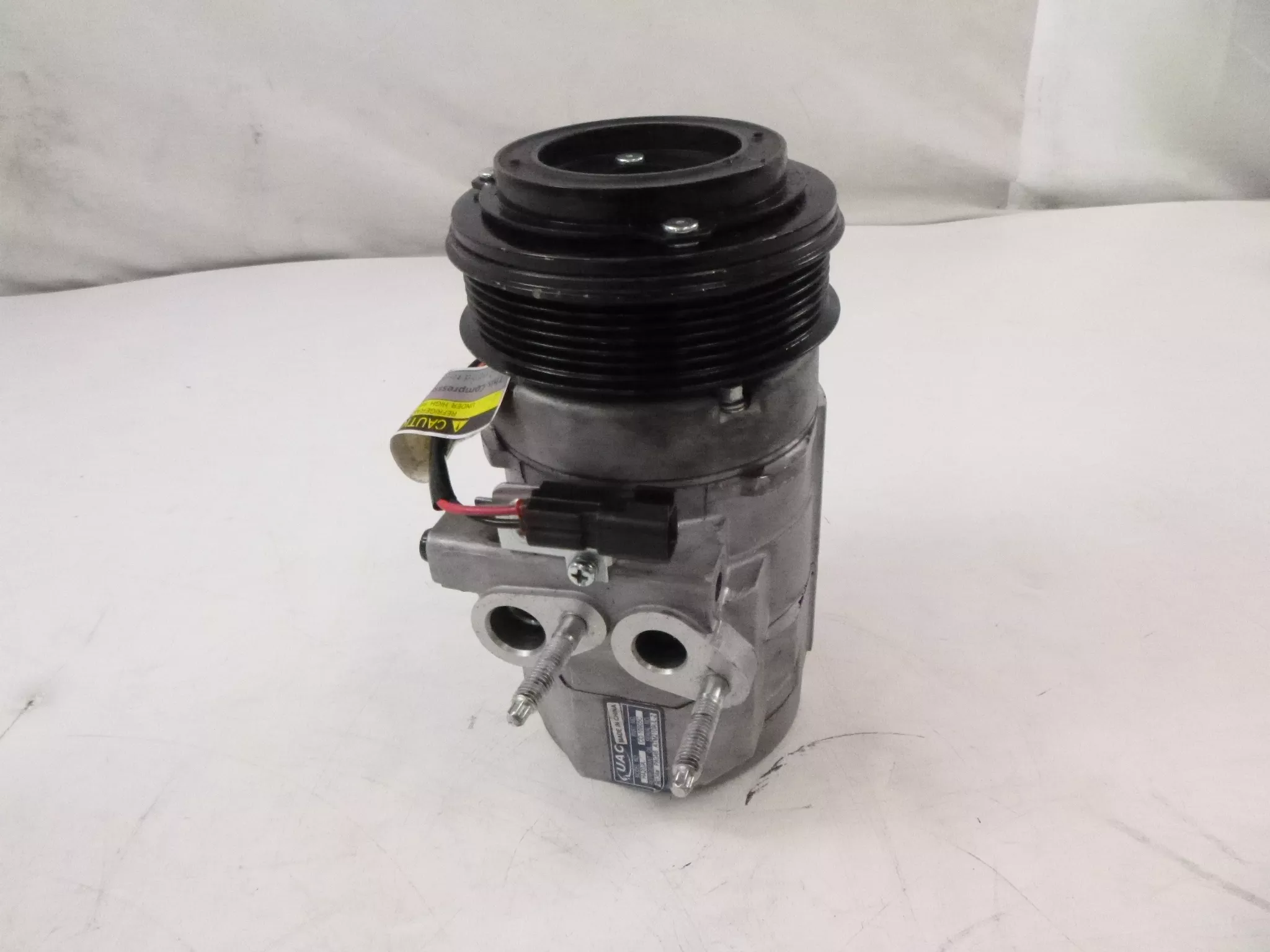 UAC 10905C HA20JA A/C Compressor 12V For 2007-2014 Ford Expedition