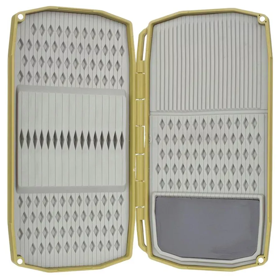 Umpqua UPG LT High Weekender Fly Box - Olive